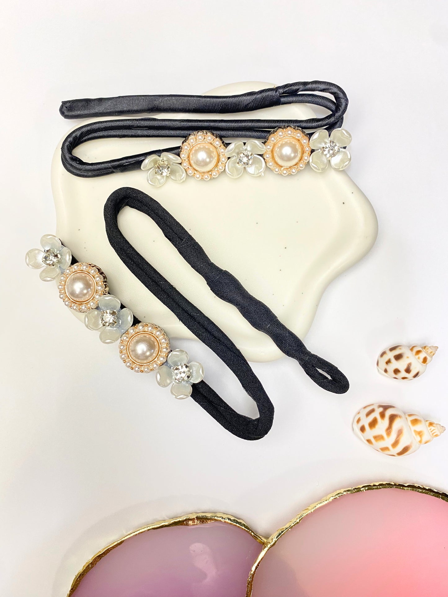 White Flowers Stick Hairtie