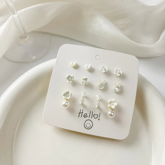 White Flower Ear-studs