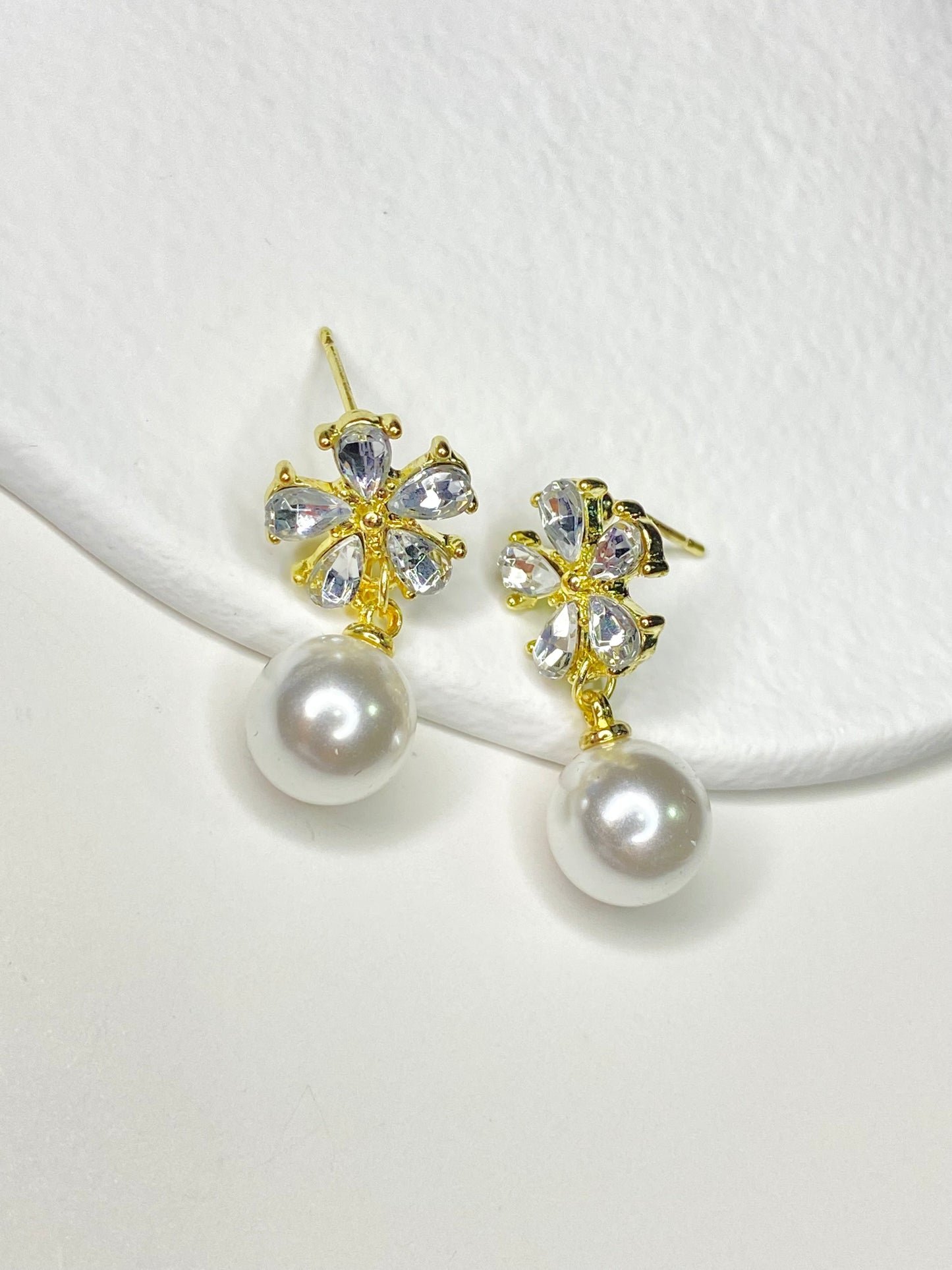 Crystal Flower Pearl Earring