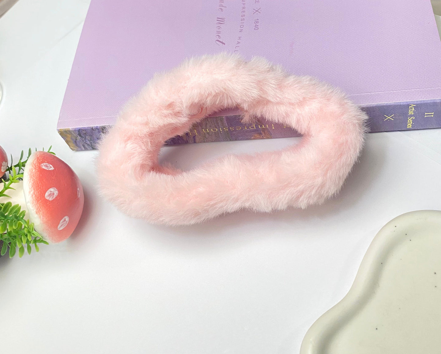 Cloud Plush Claw