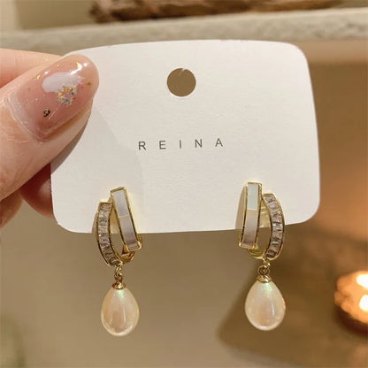 Tear Pearl Drop Earrings