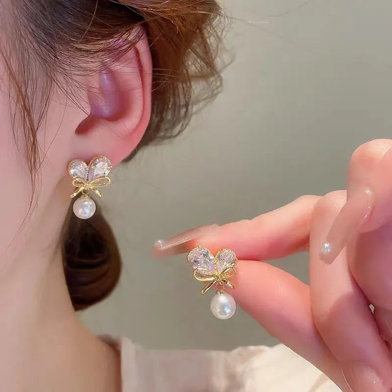 Bow Pearl Gold Earring