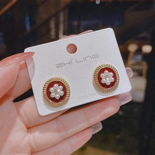 Red Royal Ear-stud