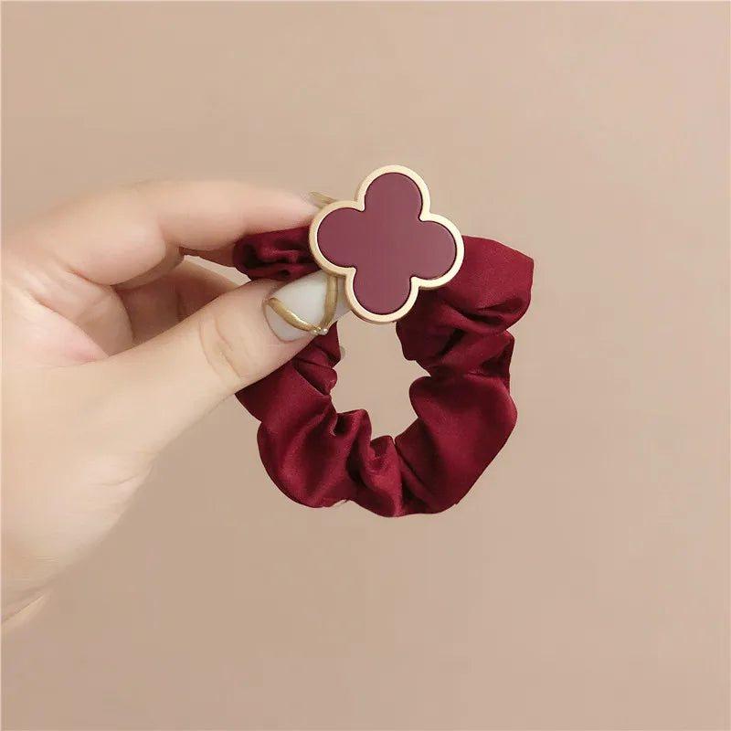 Wine Four Leaf Clover Hairtie