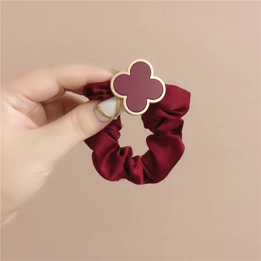 Wine Four Leaf Clover Hairtie