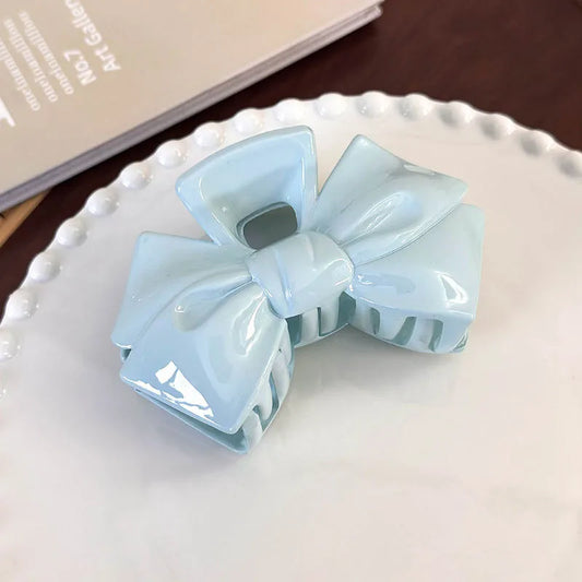 Blue Bow Claw