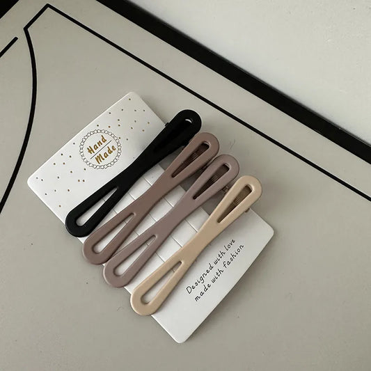 Seamless Cross Hairpins