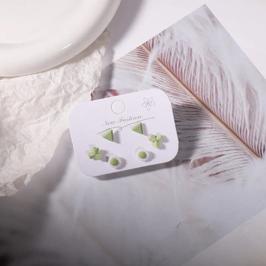 Green Daisy Ear-studs