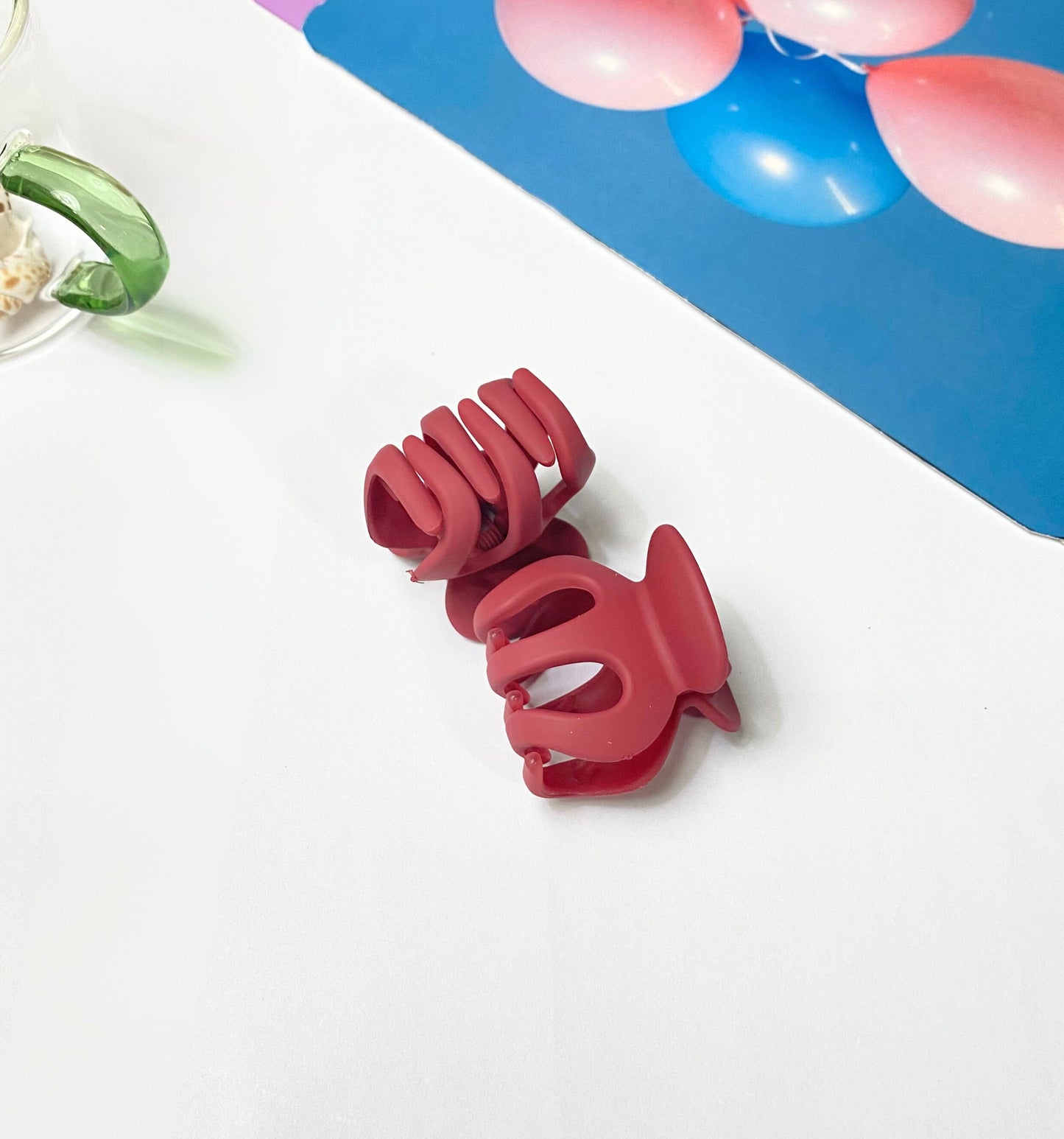 Small Clutch Claws