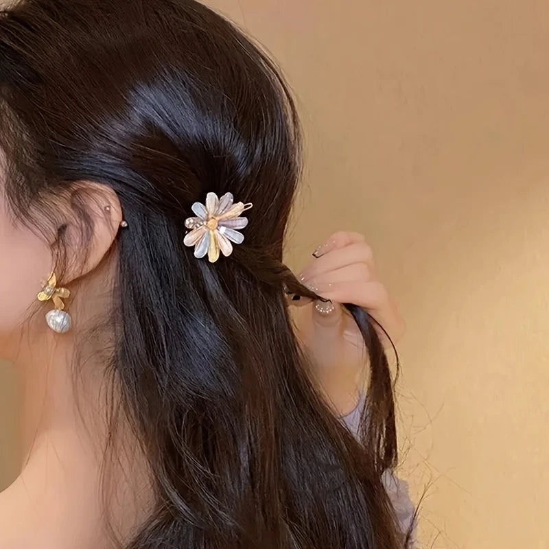 Soft Flower Hairpins