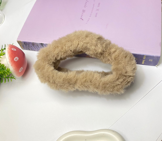 Cloud Plush Claw