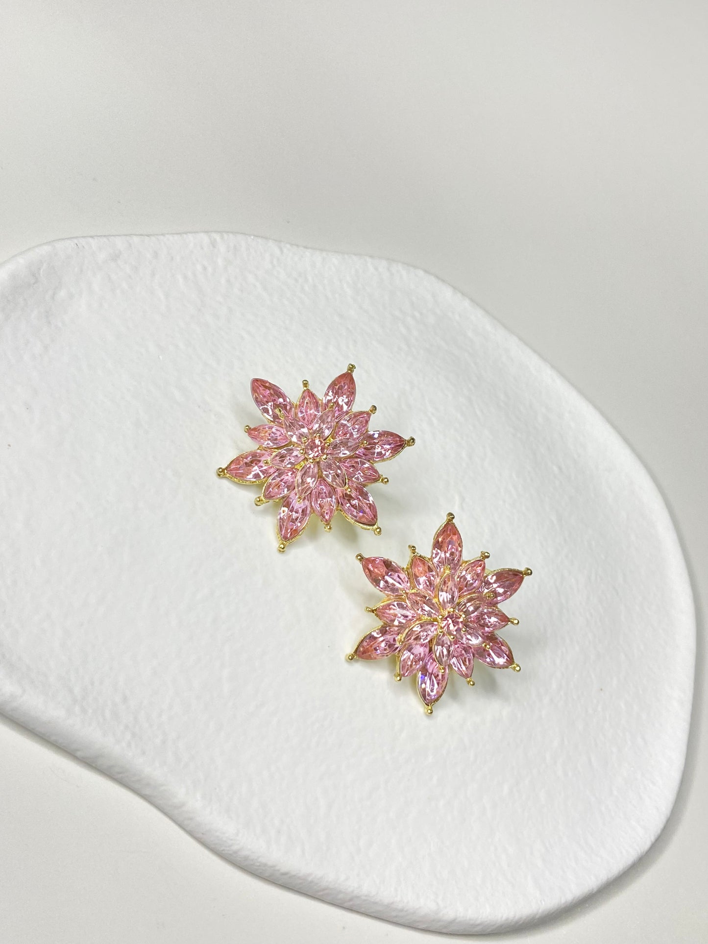 Pink Daisy Ear-stud