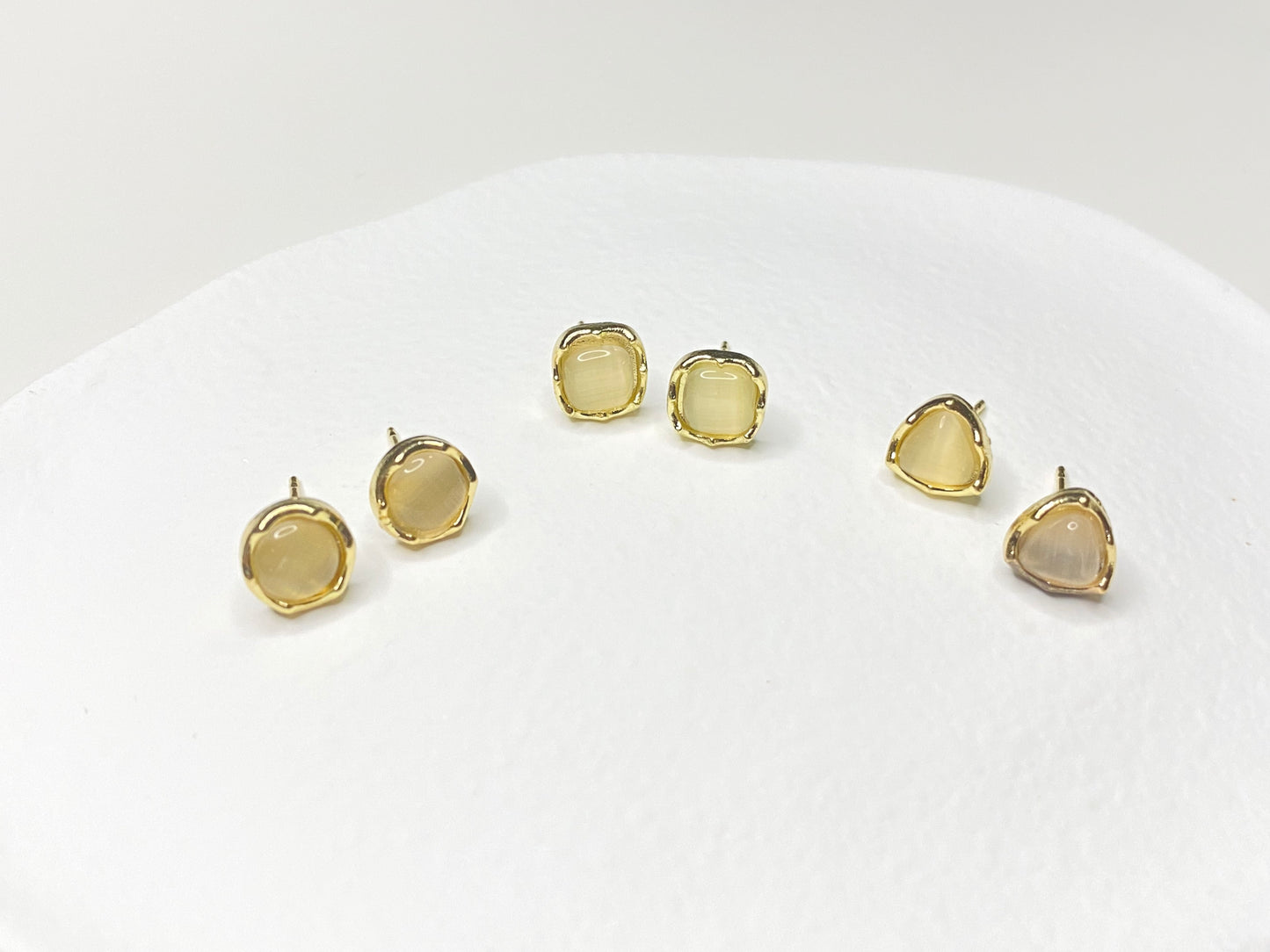 Sand Diamond Ear-studs