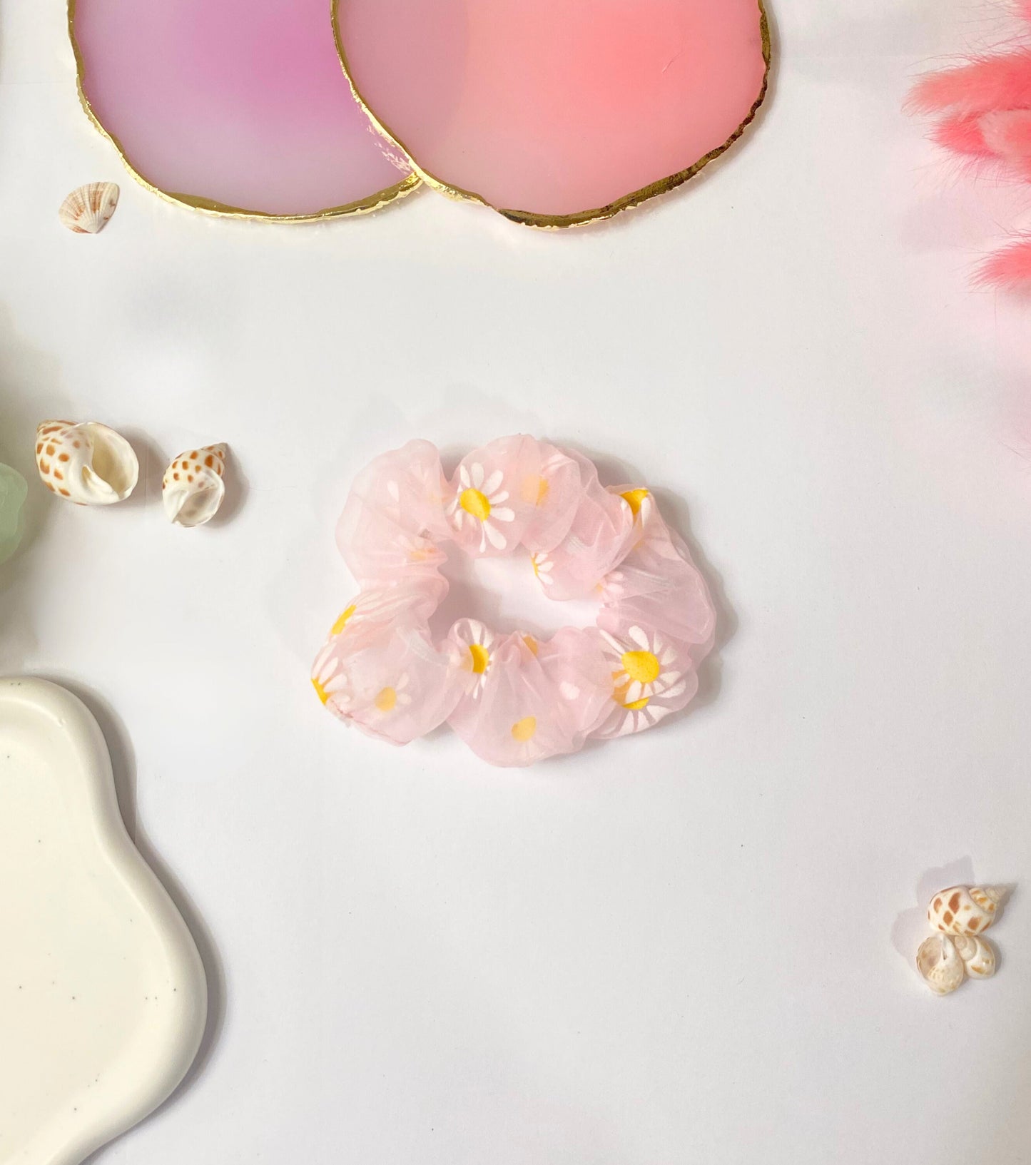 Daisy Mesh Scrunchies